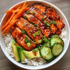 Sensationelle Bang Bang Lachs-Bowl in 30 Minuten – Genuss pur!