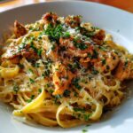 Cremige Knoblauch-Parmesan-Hähnchen-Pasta (einfaches 30-Minuten-Abendessen!)