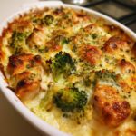 Hähnchen-Casserole mit Brokkoli und Käse