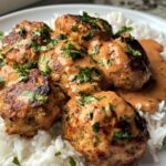 Hähnchen-Kofta mit Knoblauchsauce und Reis