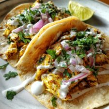 25-Minuten Tacos mit Hähnchen und frischem Koriander – unwiderstehlich!