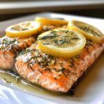 Gebackener Lachs mit Zitrone und Dill