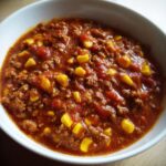 Hackfleisch Rezepte für Chili ohne Alkohol mit Tomaten und Mais.
