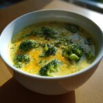 Brokkoli-Cheddar-Kartoffelsuppe