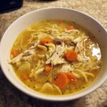 Hühnernudelsuppe