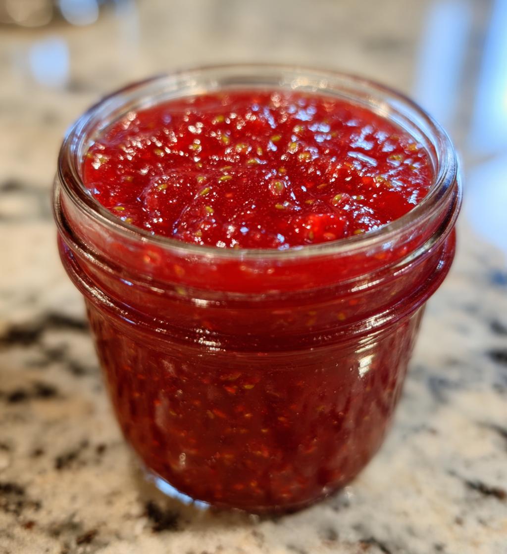 Einfaches Erdbeer-Gefriermarmeladen-Rezept