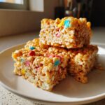 Knusprige Reisriegel mit bunten Marshmallows