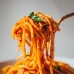 Cremige Spaghetti mit Tomaten-Parmesan-Sauce